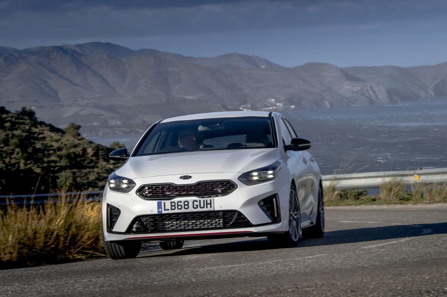  Kia ProCeed GT 2019 года  (фото 11 из 41)